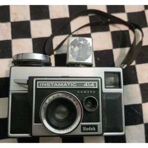 Kodak Instamatic 414 Vintage 126 Film Camera Blue Dot Flash